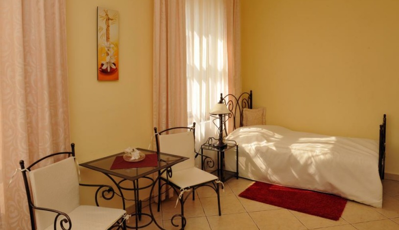 Hotel Podhrad Hluboká nad Vltavou - Knížecí dvoulůžkový pokoj ve vedlejší budově